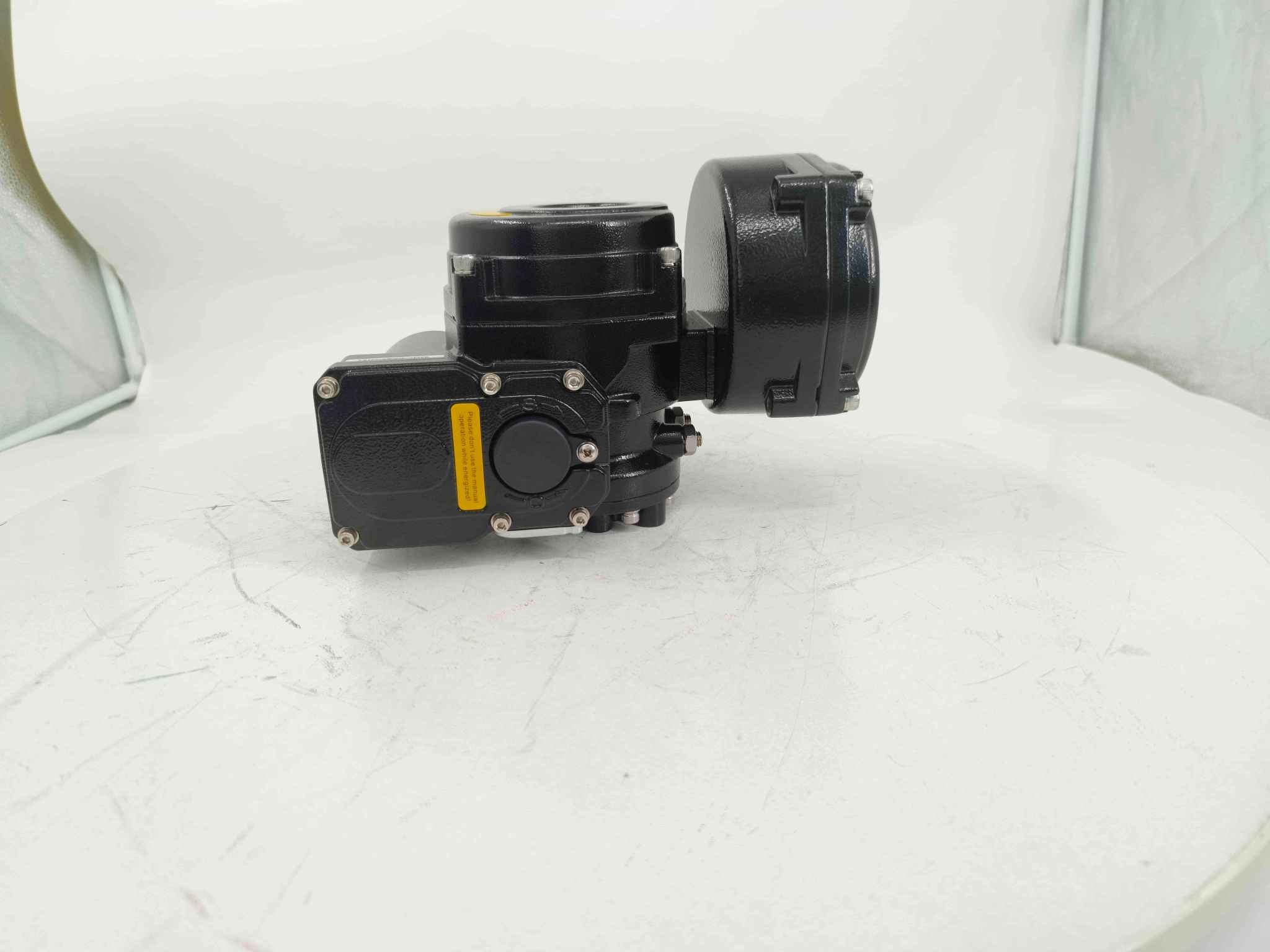 แอคชูเอตอร์ไฟฟ้าทนระเบิด